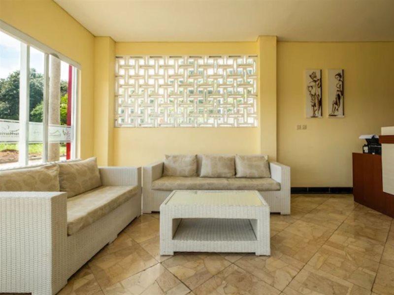 Oyo 2947 Cluster Harris Home Stay & Kos Cimindi Exterior foto